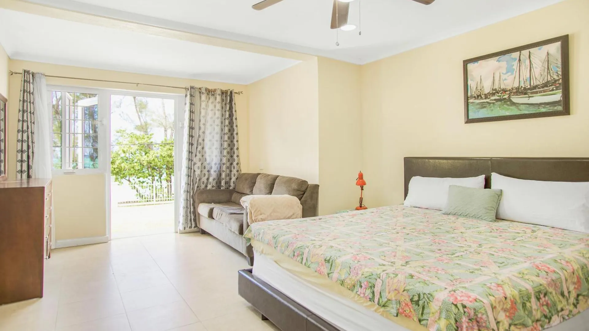Homestay With Beach Access Near Airport Nassau Bahamas