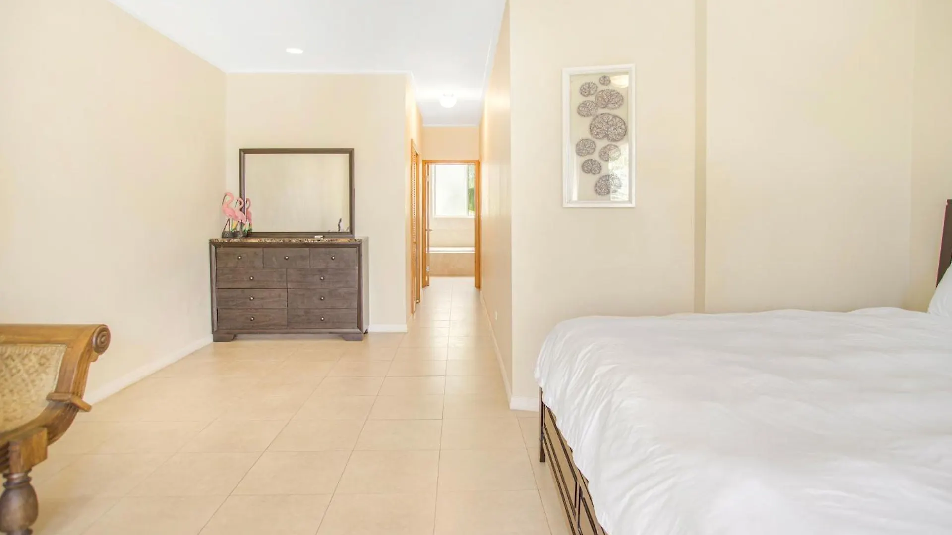 Homestay With Beach Access Near Airport Nassau