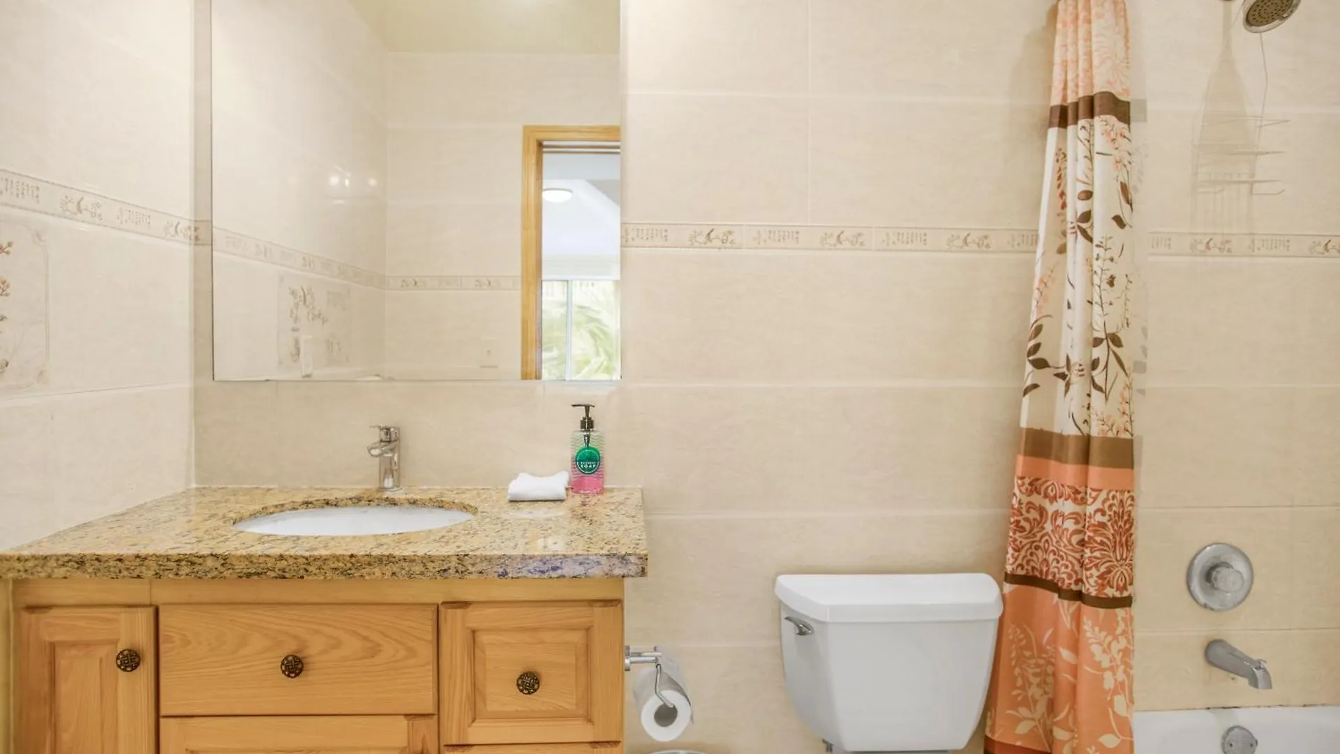 Homestay With Beach Access Near Airport Nassau